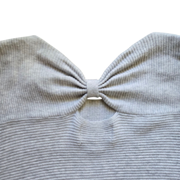 Elle Light Gray Ribbed Long Sleeve Tunic Sweater W/ Bow Accent - Size Medium - Picture 2 of 7